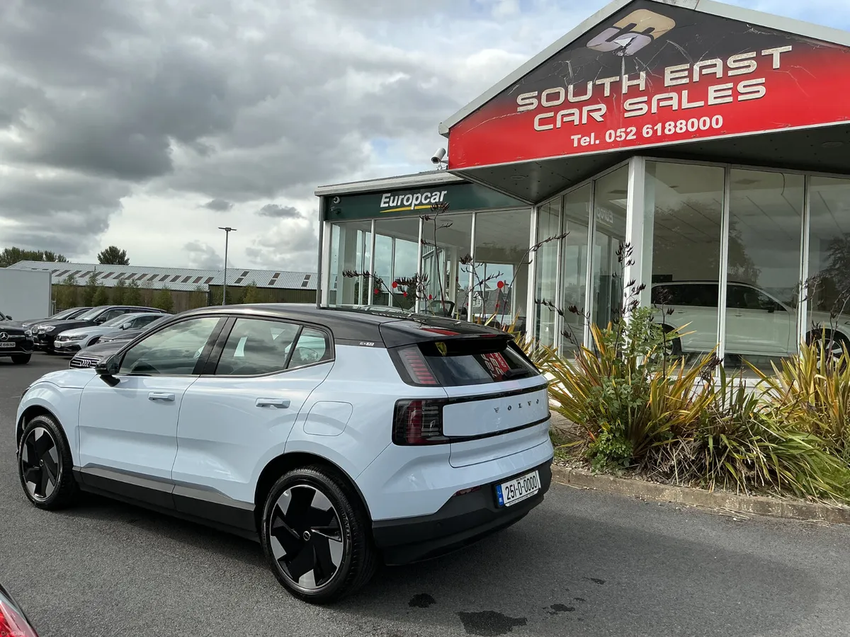 Volvo EX30 Plus 2025 Twin Motor AWD 69kw EX/RANG - Image 3