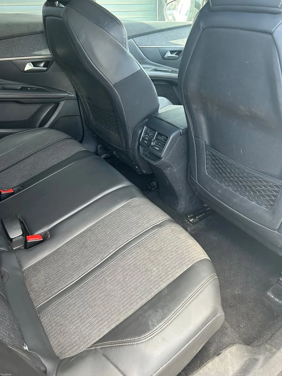 Peugeot 3008 GT Line 1.6HDI diesel manual - Image 6