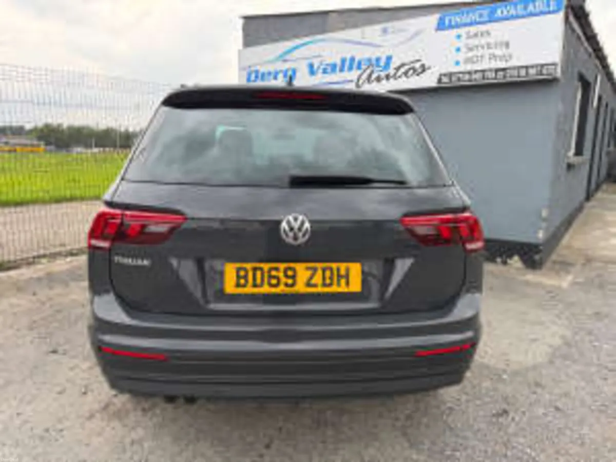 VOLKSWAGEN TIGUAN 2.0 Tiguan Match TDI 5dr - Image 3
