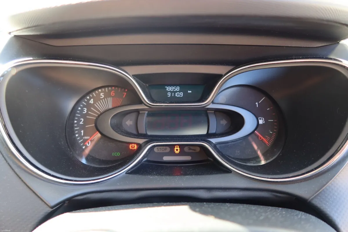 €9500 Renault Captur Dynamique S Nav– Low KM’s - Image 6
