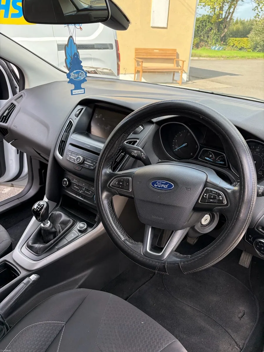 Ford Focus - Image 5