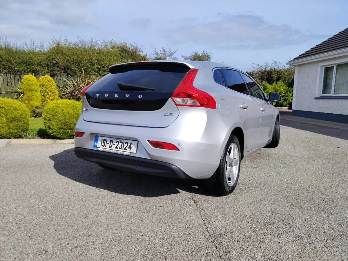 Volvo v40 - Image 3