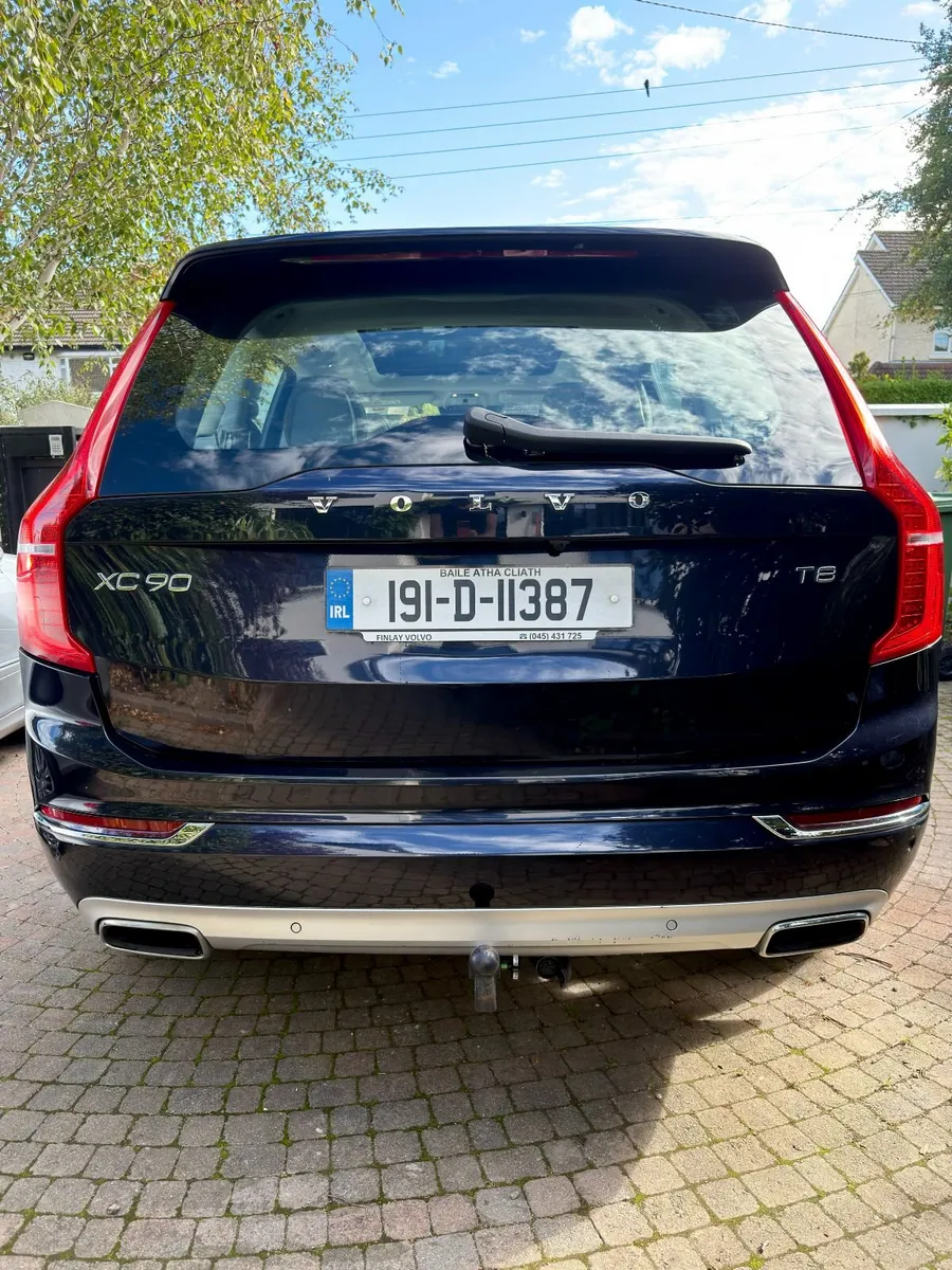 Volvo XC90 2019 Inscription PHEV 7 Seat Pan Roof - Image 4