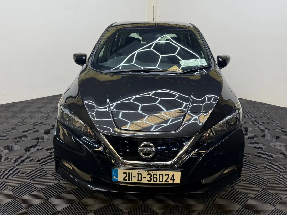 BEST VALUE *2021 Nissan Leaf *LOW KM** - Image 3