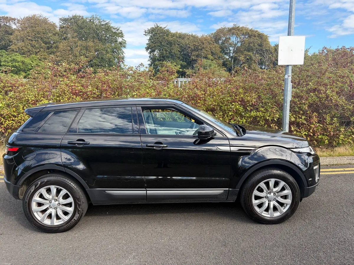 2017 Land Rover Evoque - Image 5