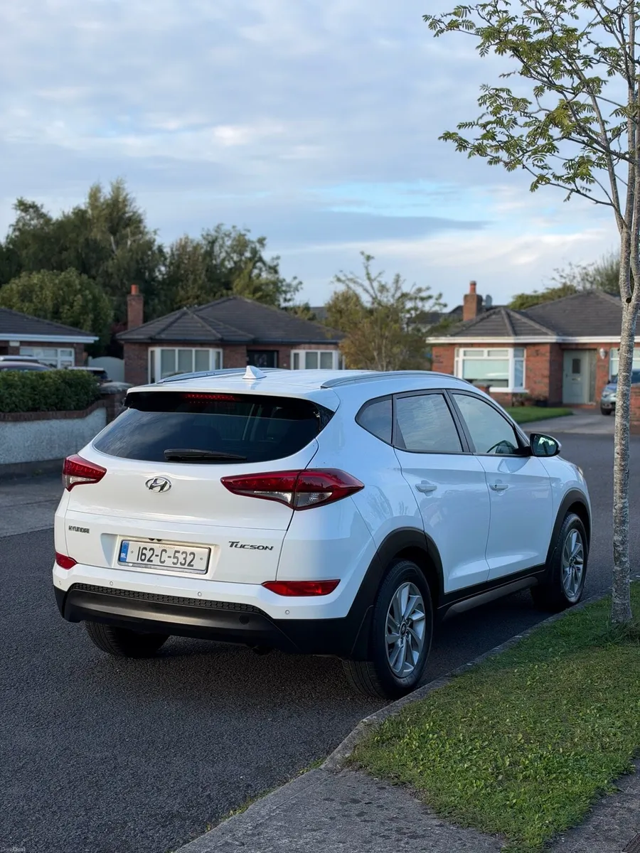 162 Hyundai Tucson Executive IMMACULATE CONDITION - Image 4