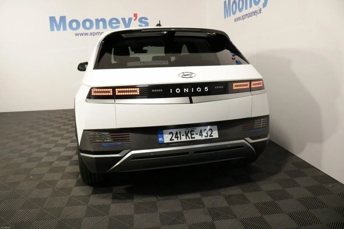 Hyundai IONIQ 5 Executive Plus 77KwH ev - Image 6