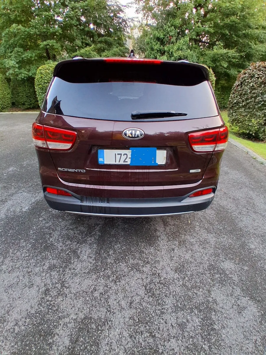 Kia Sorento 2017 - Image 2