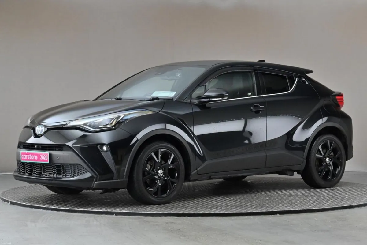 Toyota C-HR 1.8 HYBRID **HALF LEATHER**360 PAN CAM - Image 4