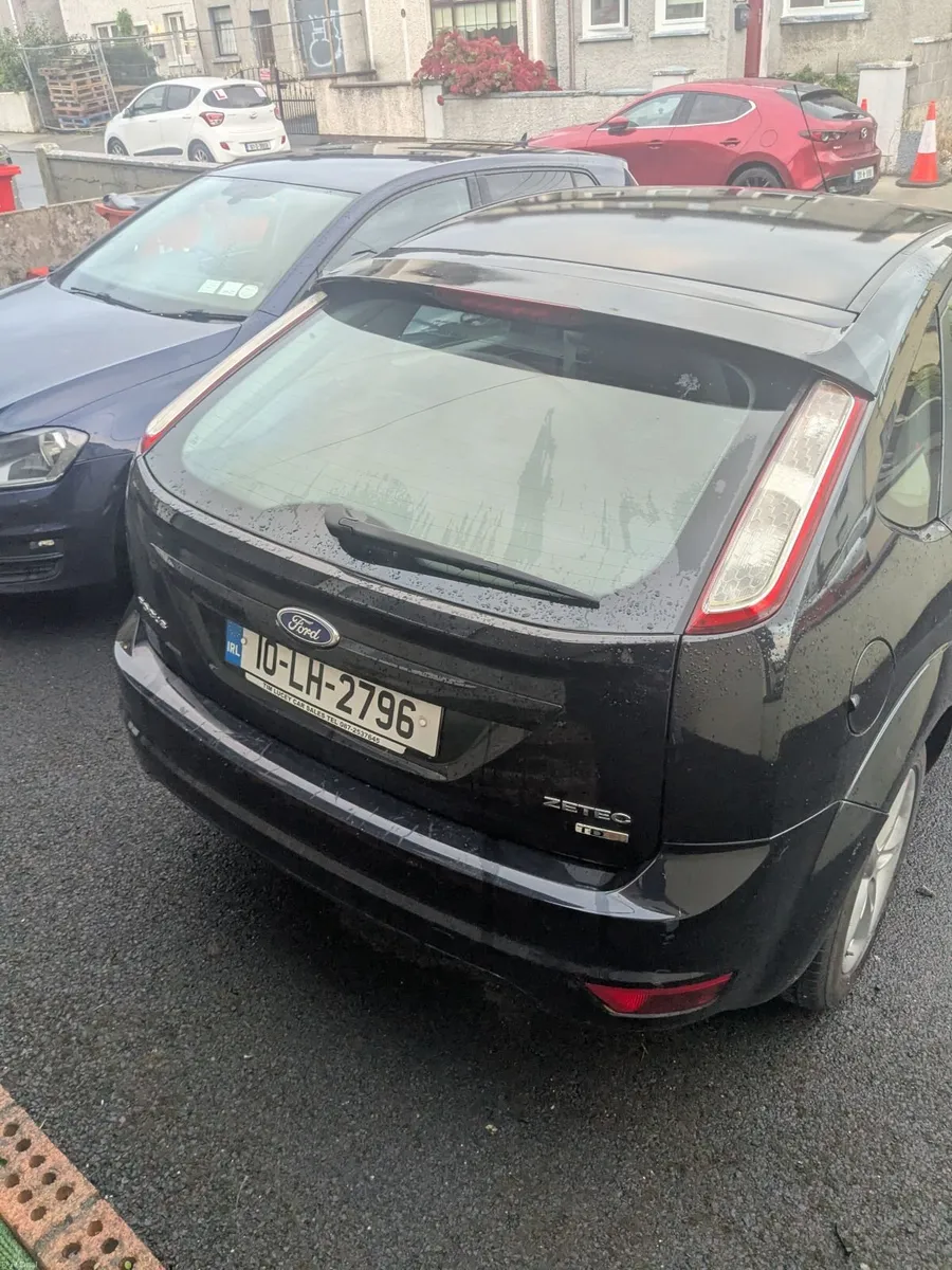 Ford Focus 2010 - Image 3