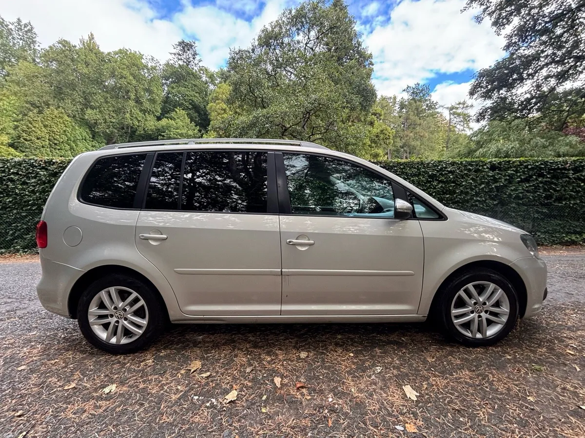 VW Touran Comfort line 7 Seater - Image 2