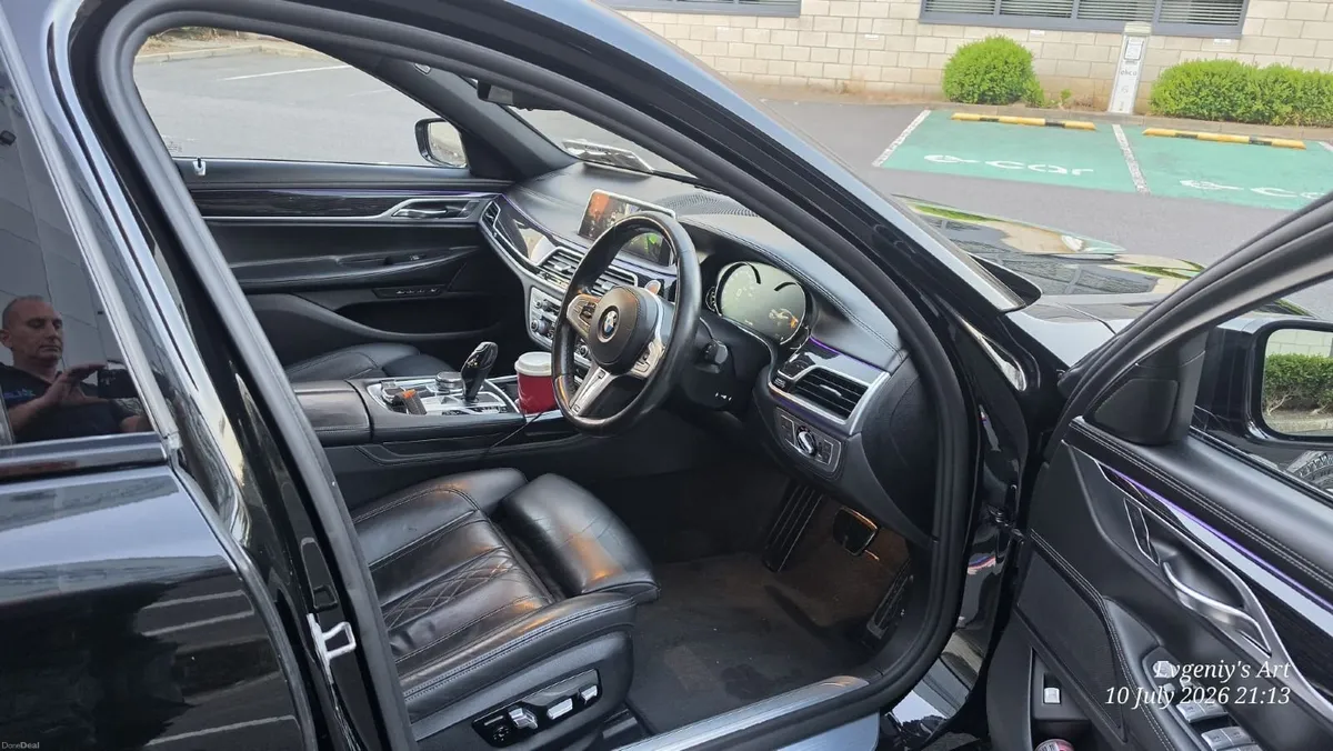 BMW 7-Series 2018 - Image 6