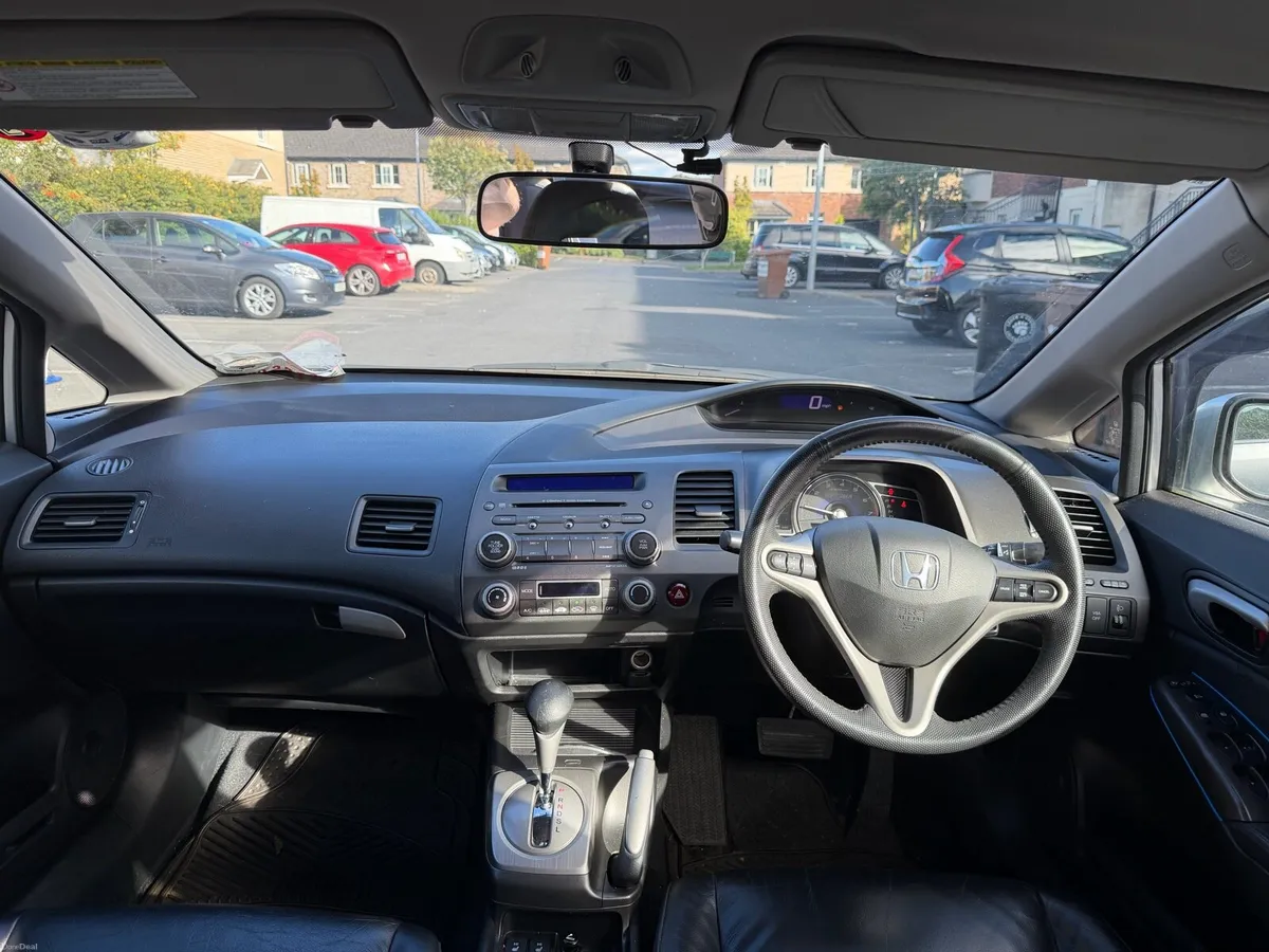 Honda Civic 1.3 hybrid Automatic - Image 6