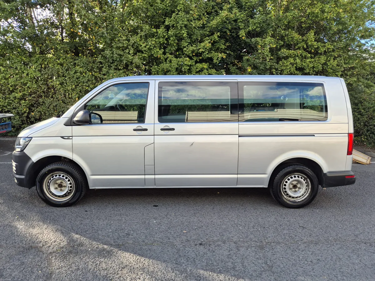 VW TRANSPORTER/2018/2.0 DIESEL/9 SEATER/AUTO - Image 5