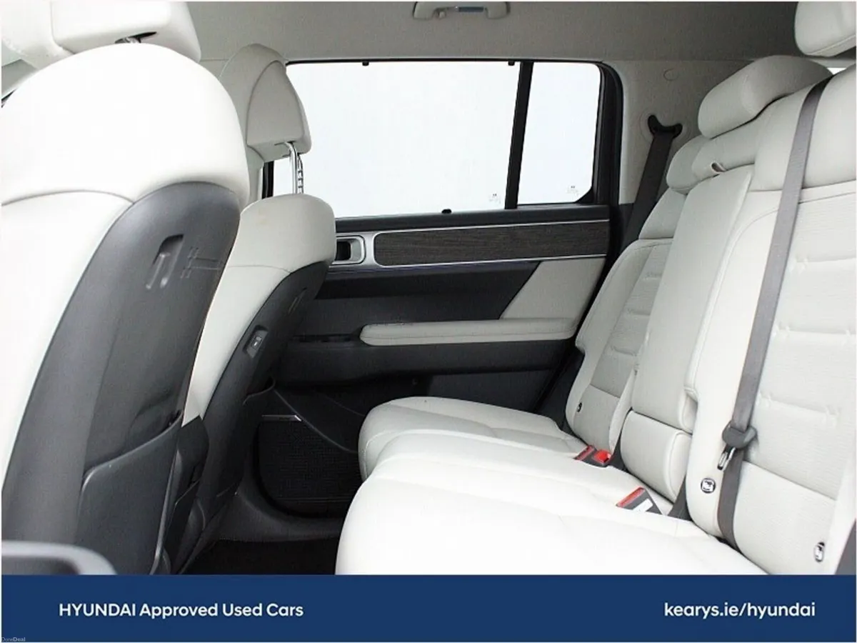 Hyundai Santa Fe 1.6 PHEV 4WD Premium - Image 6
