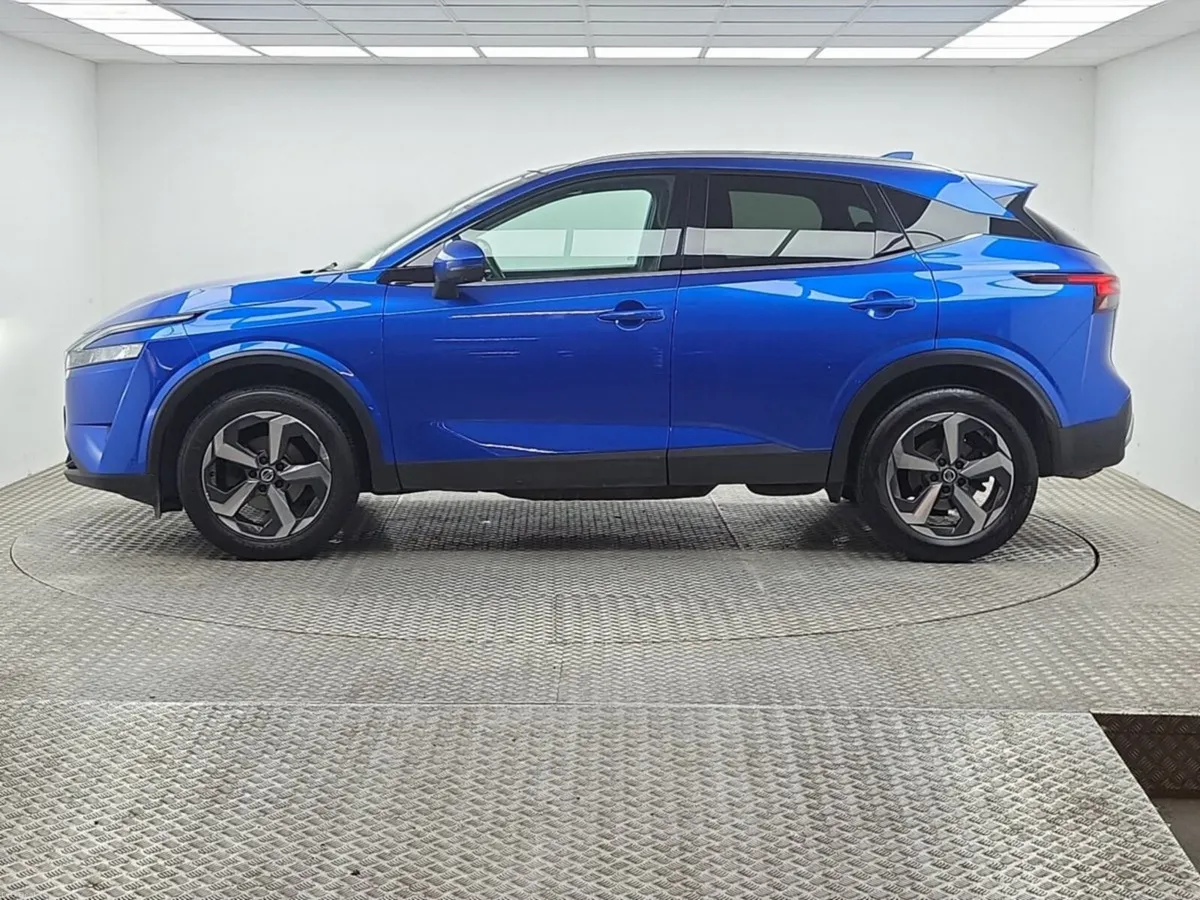 Nissan Qashqai 1.3 PET MILD HYBRID SV PREMIUM - Image 5