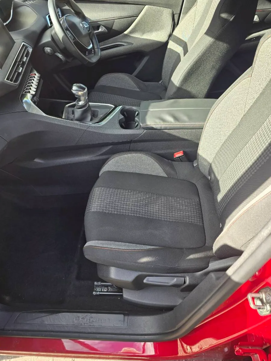 Peugeot 3008 2017 1.2L Petrol - Image 6