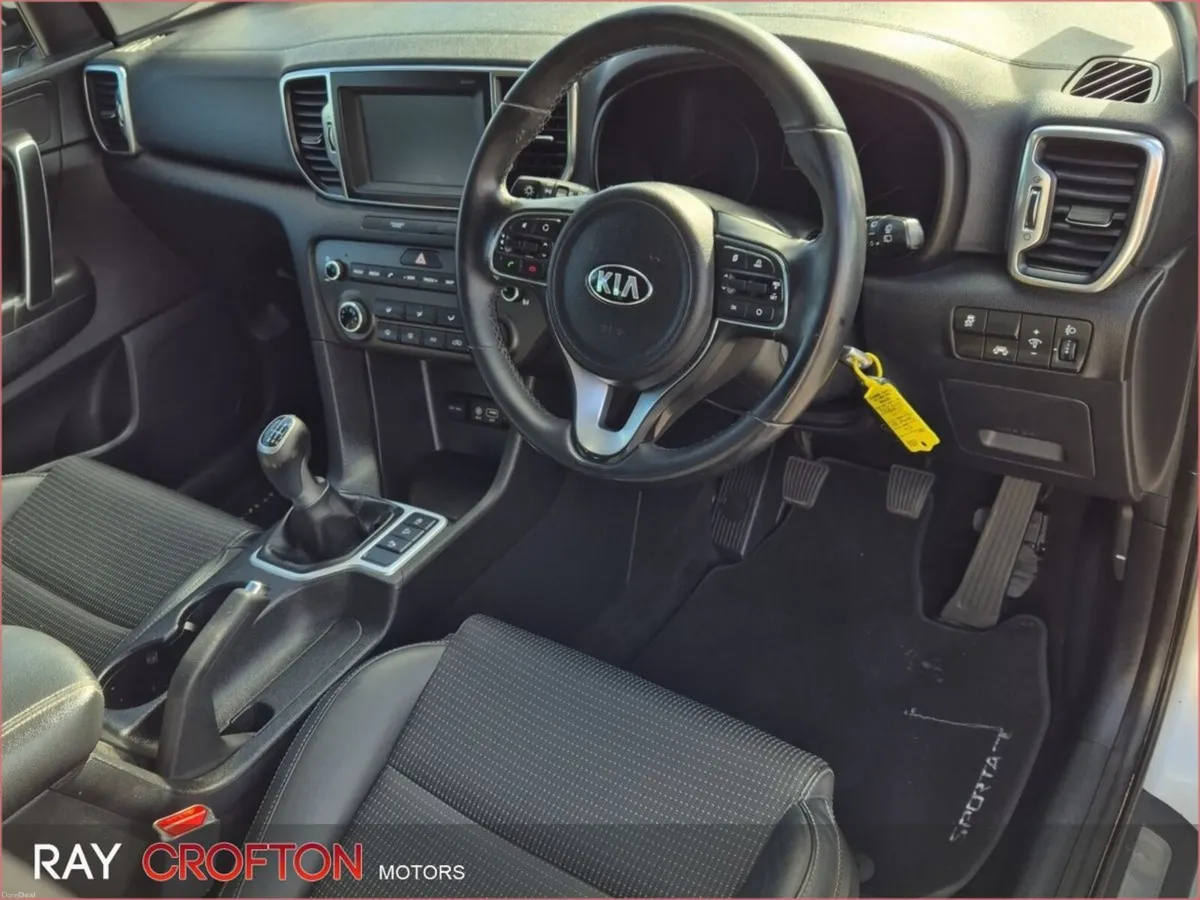 Kia Sportage 1.7 D EX - Image 2