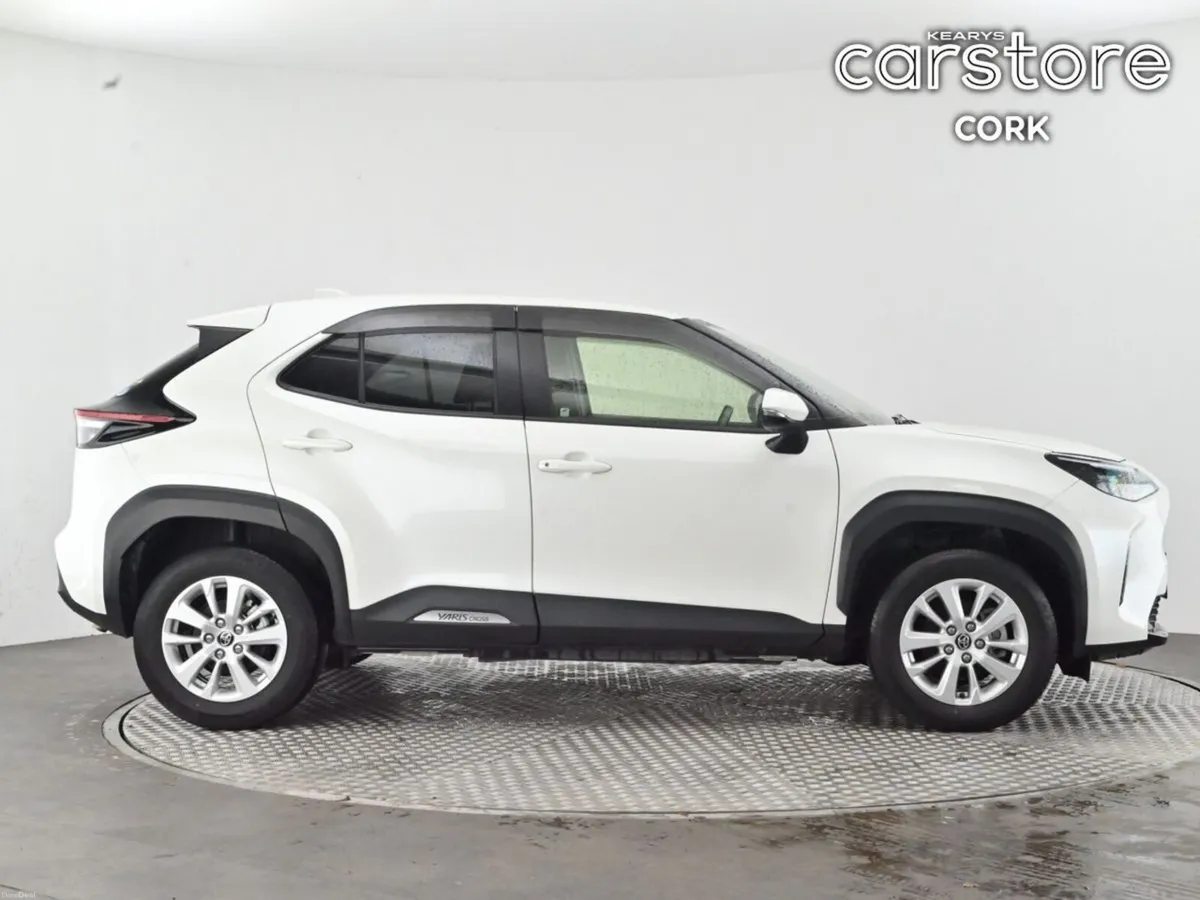 Toyota Yaris Cross Hybrid G 1.5 - Image 2
