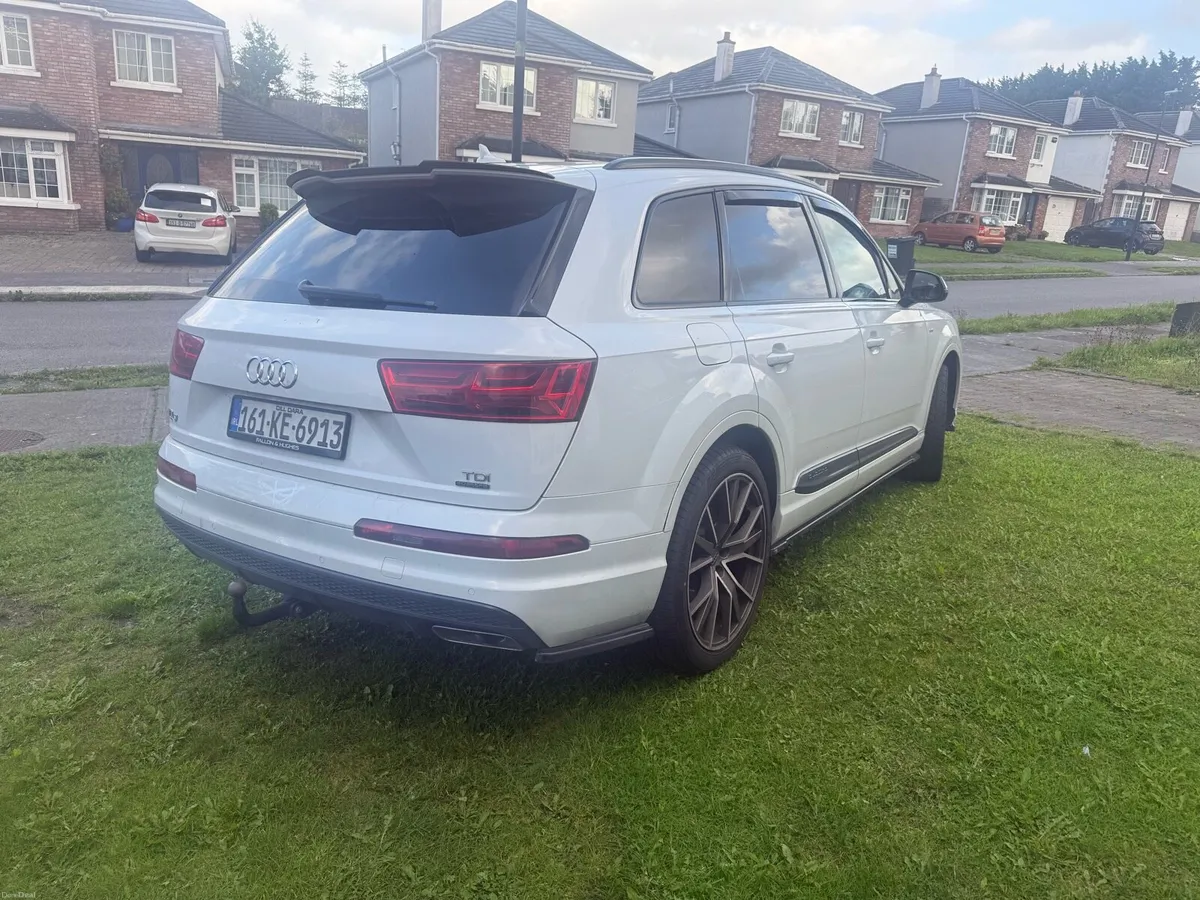 Audi q7 7 Seater S-Line Quattro V6 - Image 4