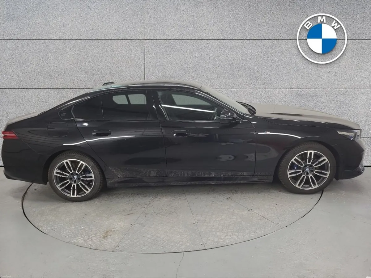 BMW 5-Series 520i M Sport Saloon - Image 3