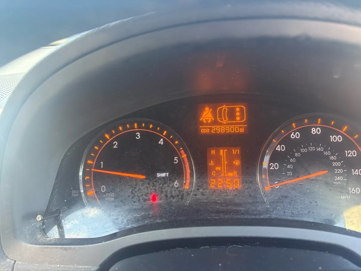 Toyota Avensis - Image 4