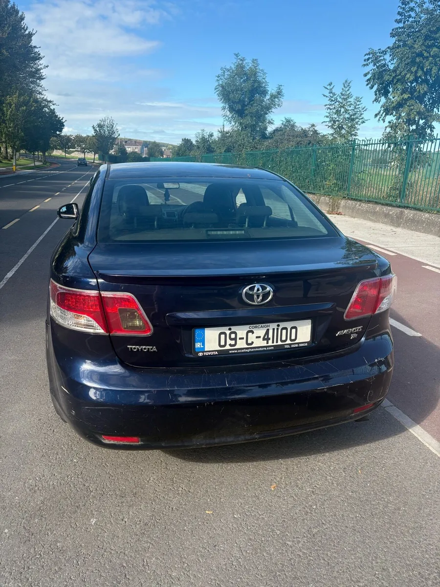 Toyota Avensis - Image 1
