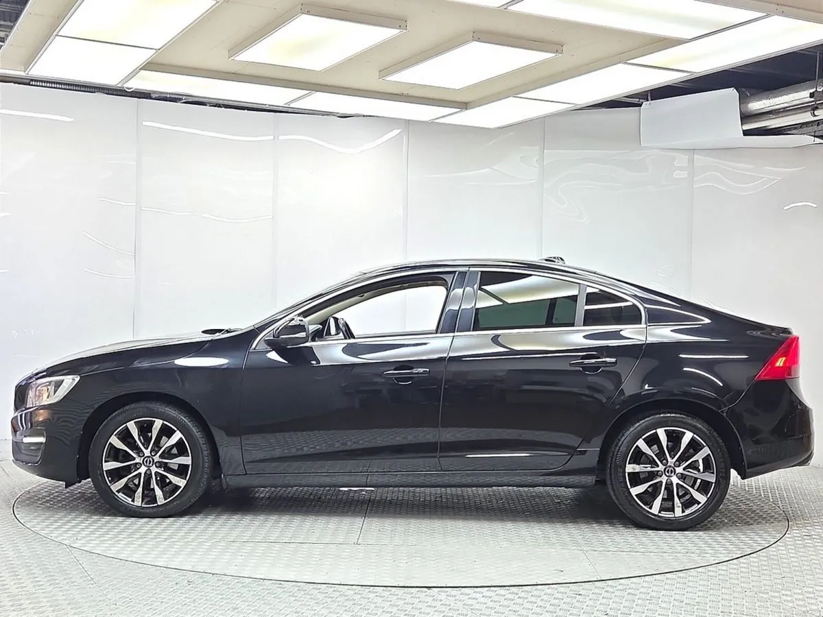 Volvo S60  D3 SE 4DR - Image 5
