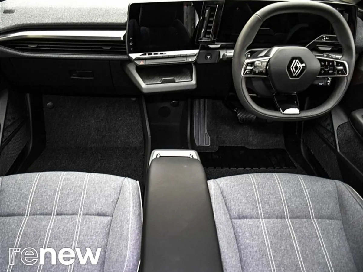 Renault Megane E-Tech Techno EV60 220hp - Image 2