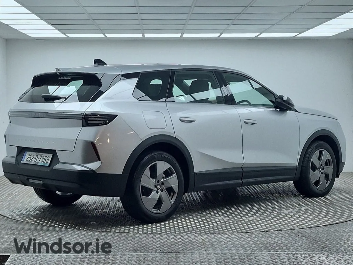 Opel Grandland Elegance Hybrid - Image 2