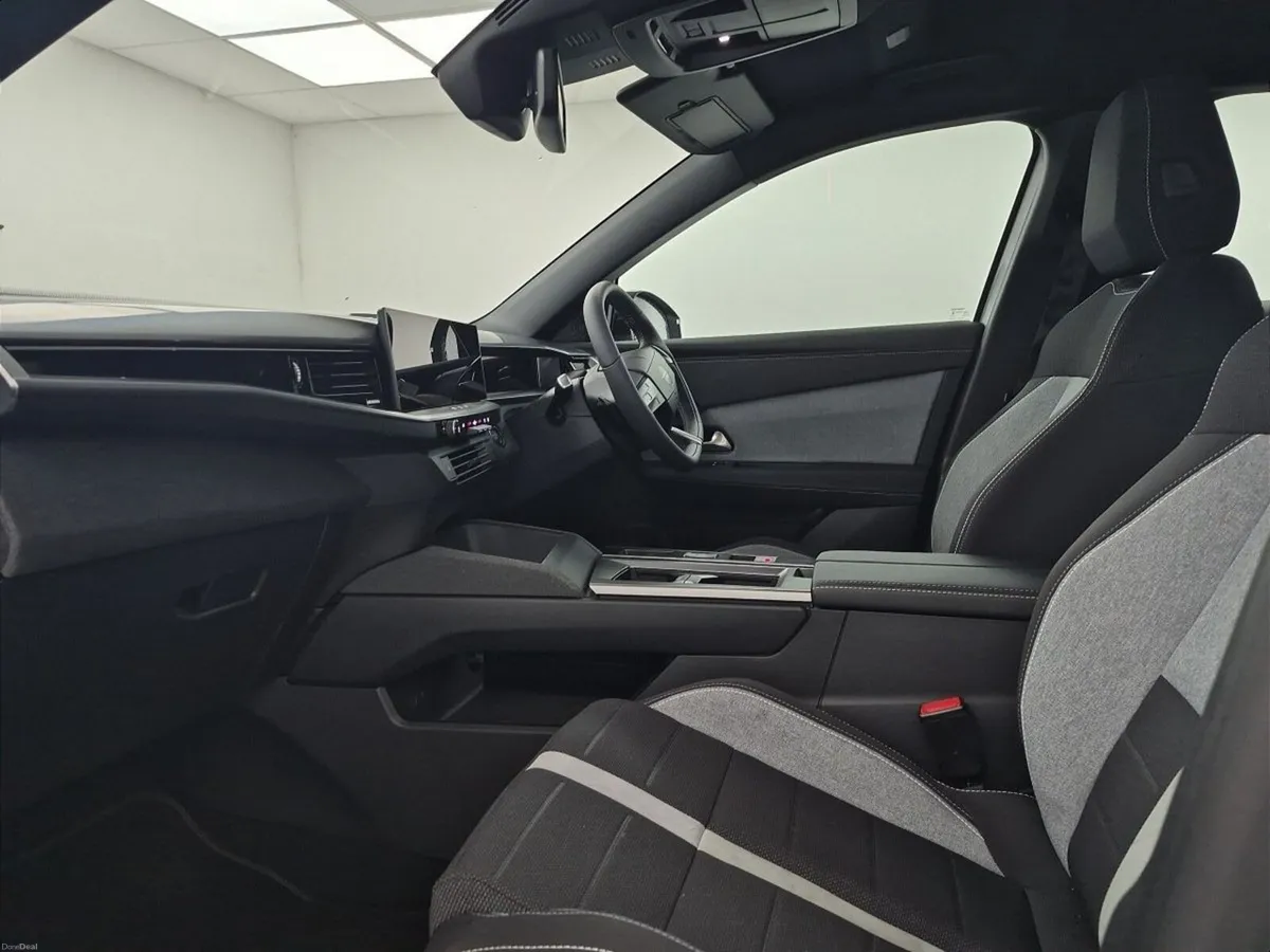 Opel Grandland Elegance Hybrid - Image 4