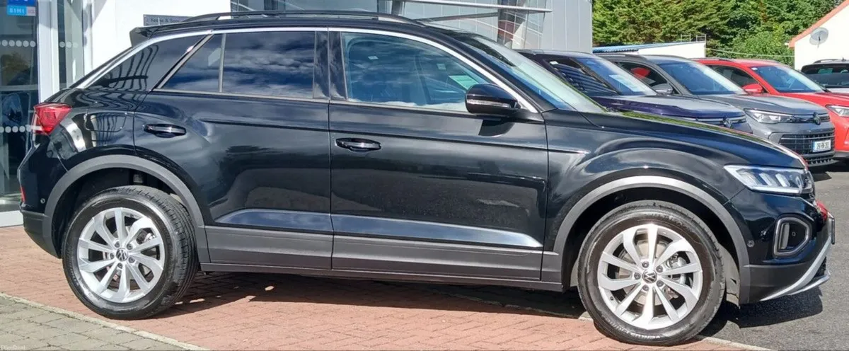 Volkswagen T-Roc EDITION 75 2.0TDI 116HP **REAR VI - Image 2