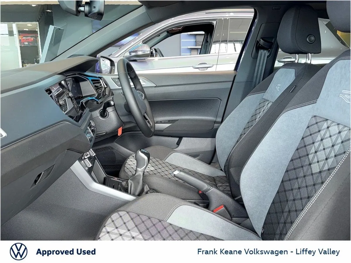 Volkswagen Polo *NEARLY NEW* R-LINE 75 1.0TSI 95BH - Image 4