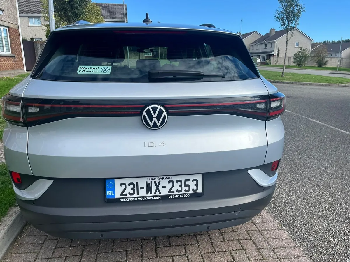 Volkswagen ID.4 2023 - Image 2