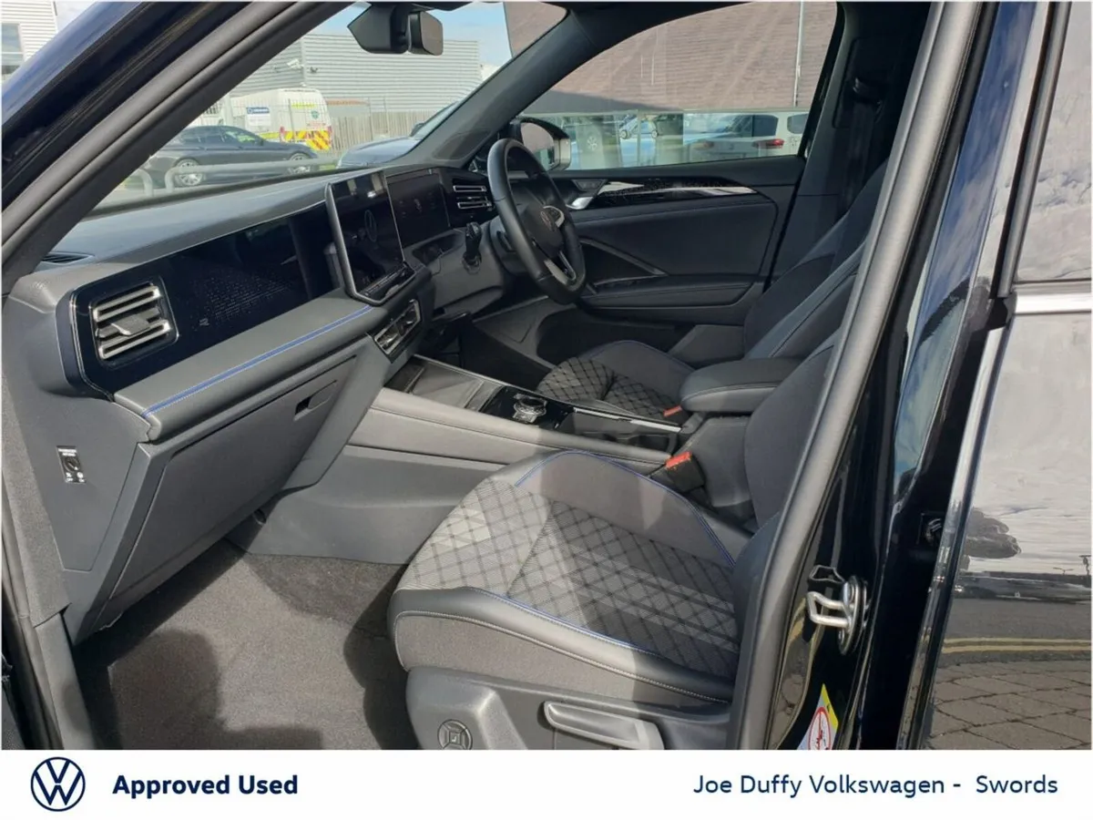 Volkswagen Tiguan Tiguan R-Line Etsi S-A  R-Line - Image 3