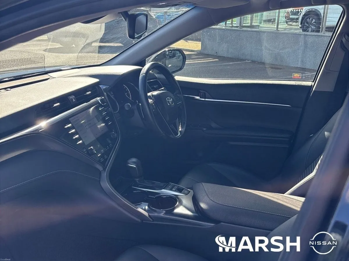 Toyota Camry WORLD SPORT 2.5 HYBRID - Image 4