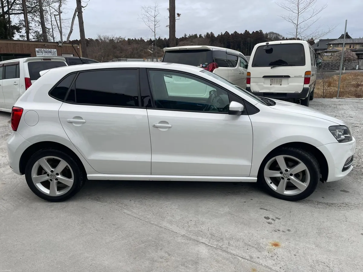 Volkswagen Polo 2017 - 1.2TSI AUTO - Image 6
