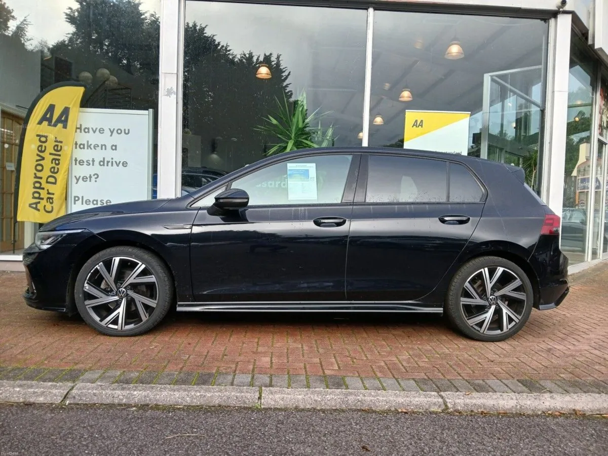 Volkswagen Golf 1.5 TSI 130HP R-Line, Extras, Blac - Image 4