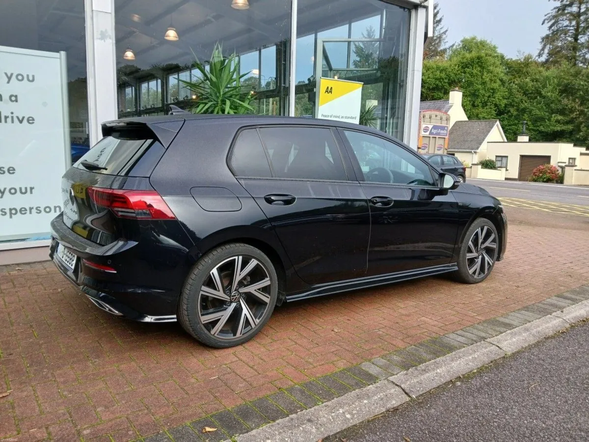 Volkswagen Golf 1.5 TSI 130HP R-Line, Extras, Blac - Image 6