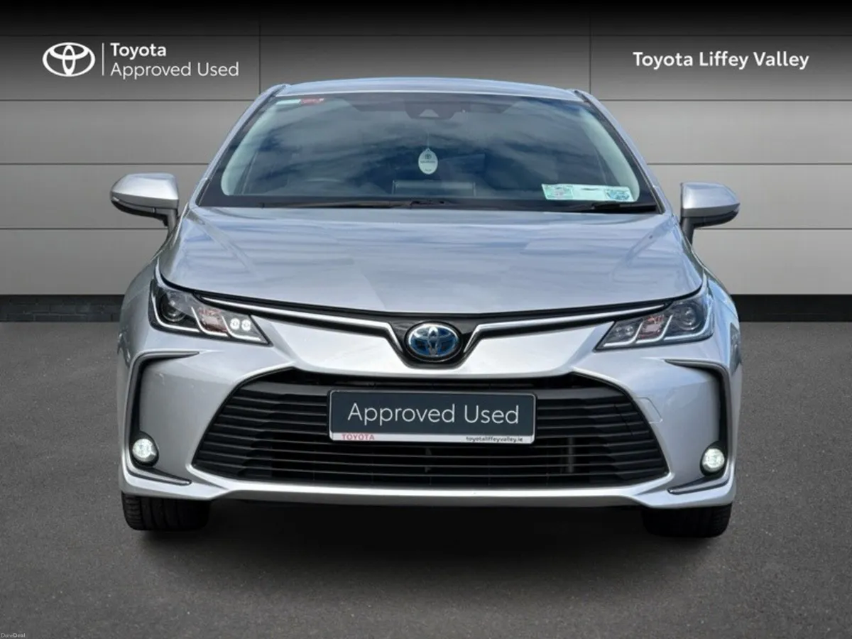 Toyota Corolla COROLLA HYBRID LUNA SPORT SALOON - Image 5