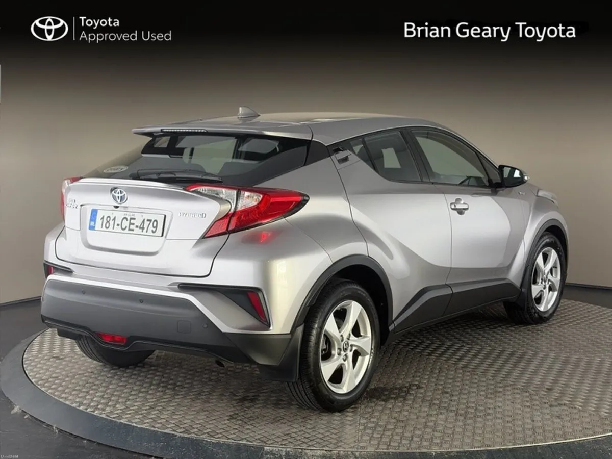 Toyota C-HR HYBRID LUNA - Image 2