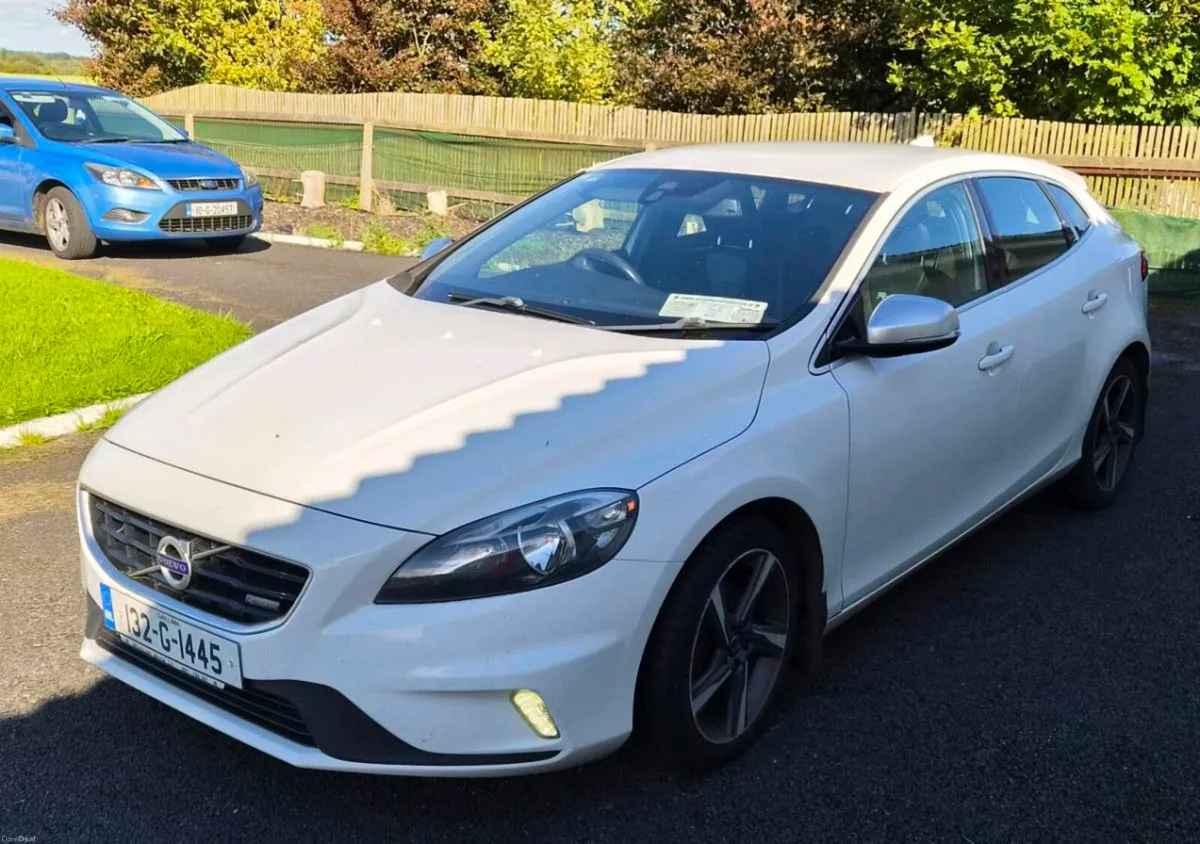 Volvo v40 - Image 3
