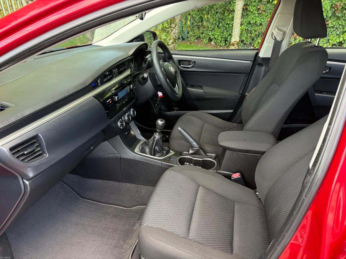 Toyota Corolla 2014 Petrol - Image 5
