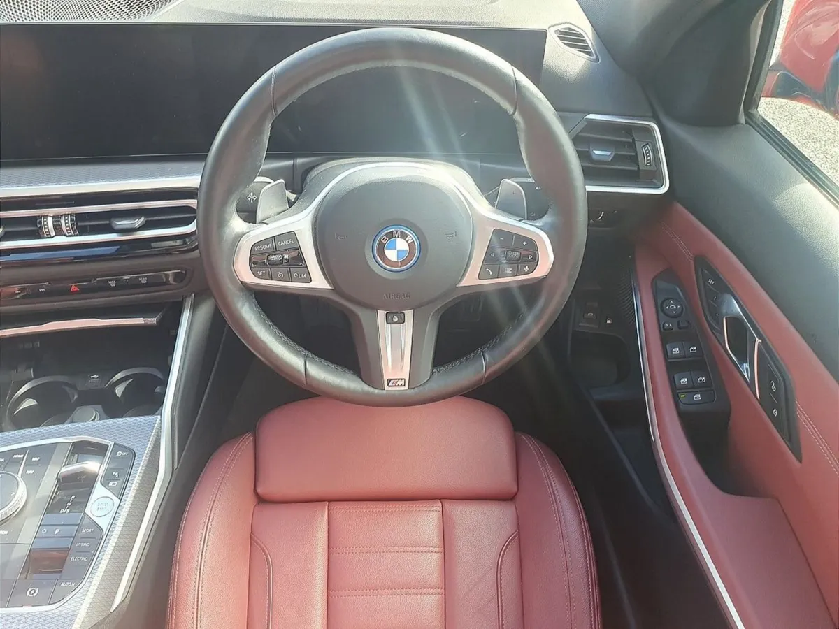 BMW 3-Series 330e M Sport Saloon - Image 5