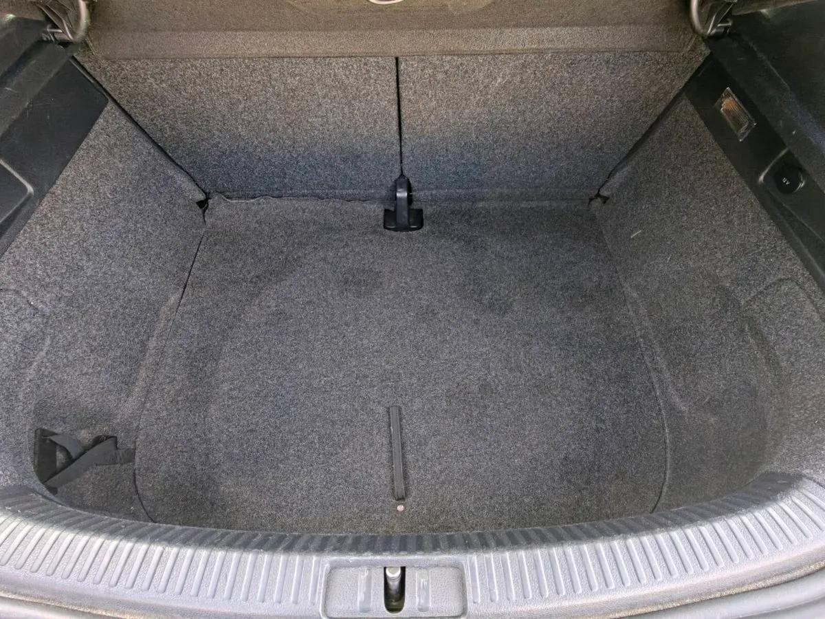 Volkswagen Scirocco 1.4L Petrol - Image 5