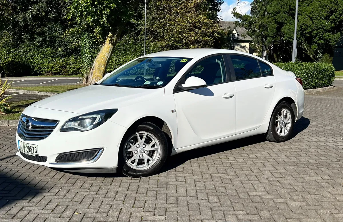 Opel Insignia 2014 2.0 CDTi new nct 10/27 - Image 1