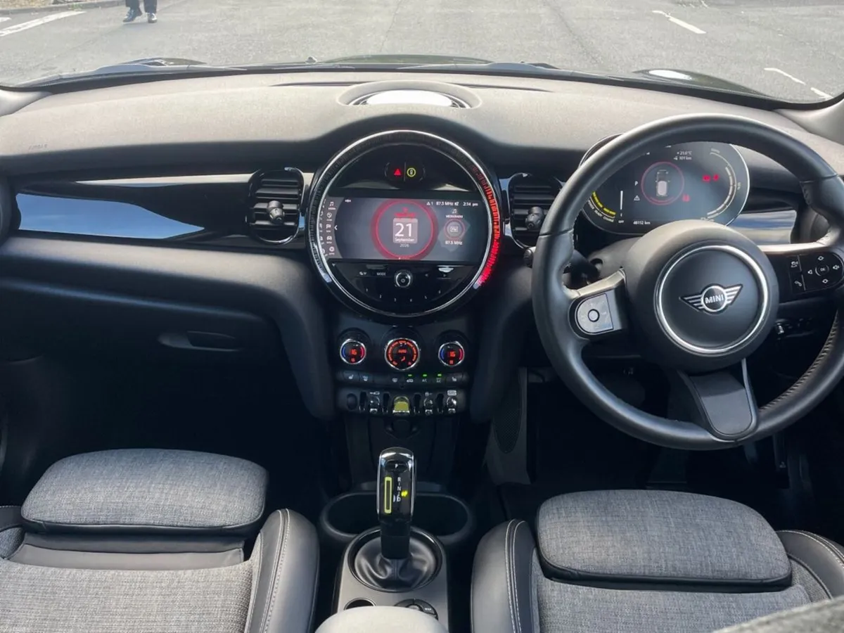 Mini Cooper Electric Level 2 - Image 4