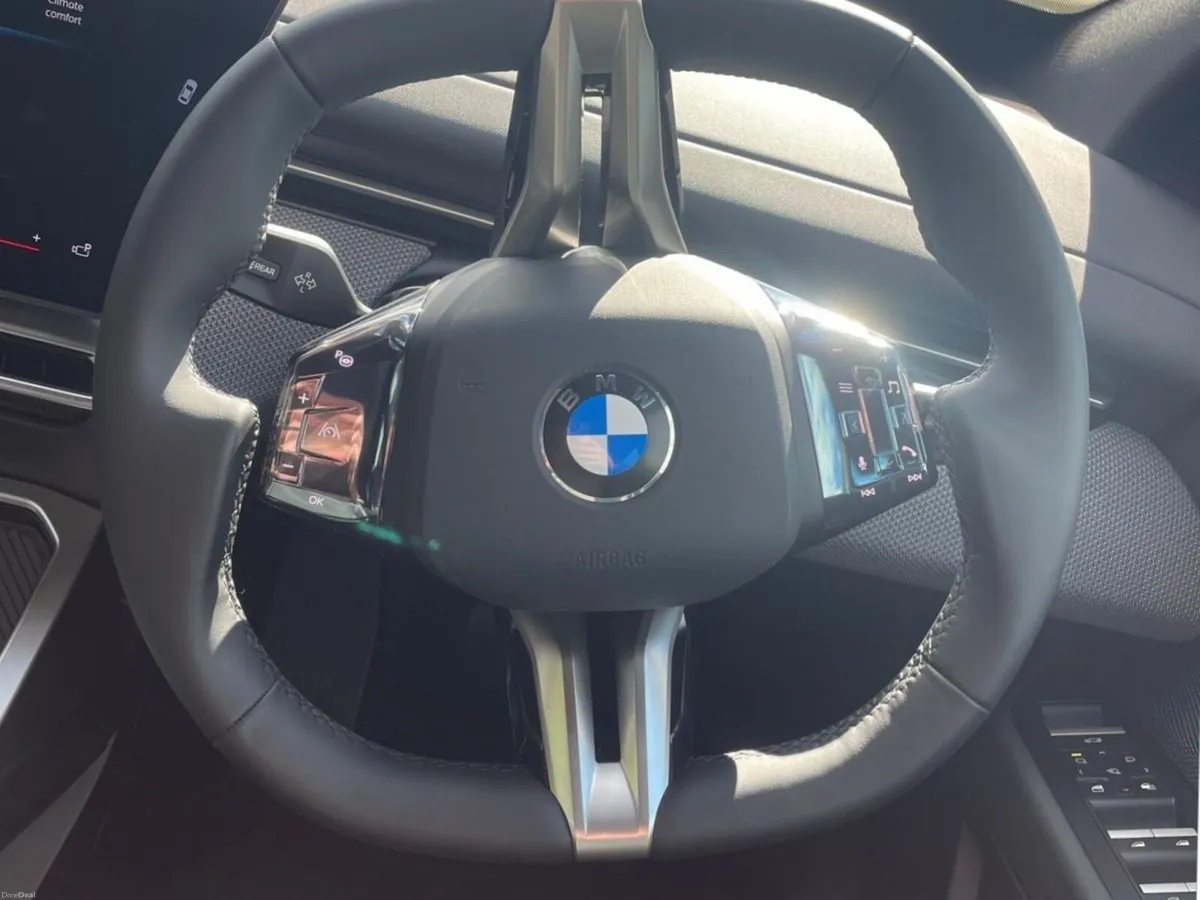 BMW iX3 50 xDrive - Image 5