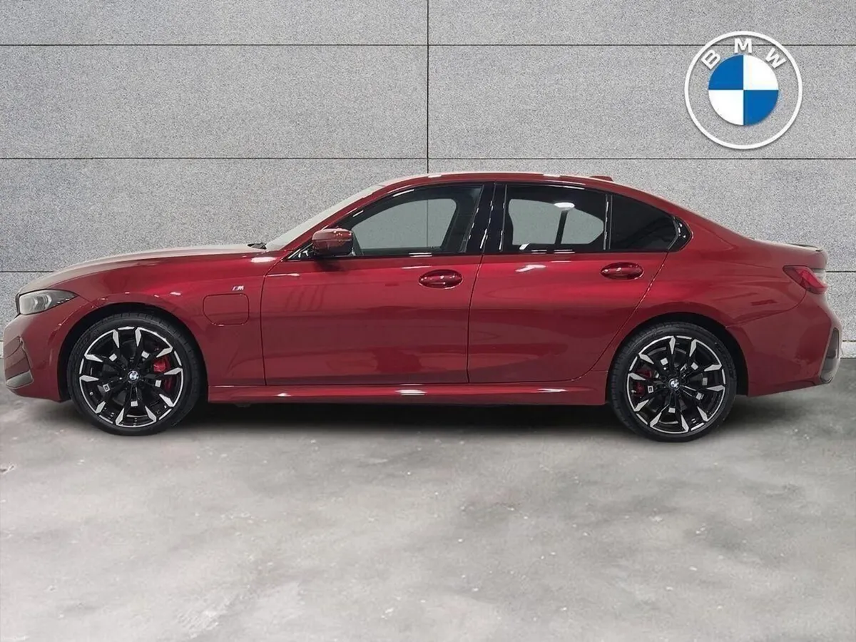 BMW 3-Series 330e M Sport Saloon - Image 3