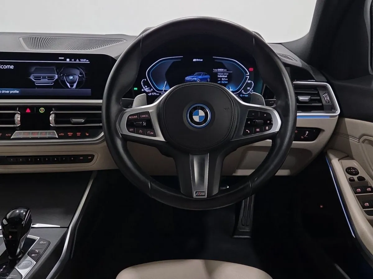 BMW 3-Series 330e M Sport Saloon - Image 5